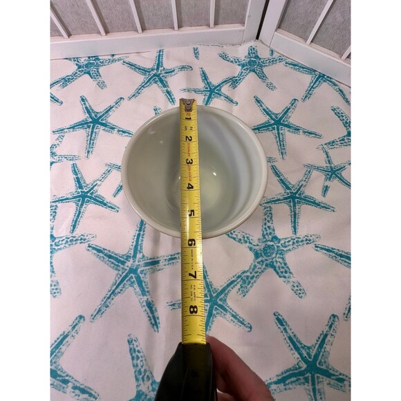 Vintage Pyrex Mixing Bowls 2 - Picture 6 of 12